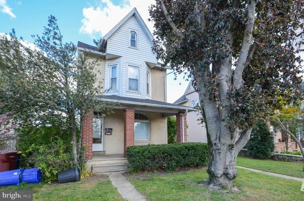 1053 3rd Street, Whitehall, PA 18052 Main Photo