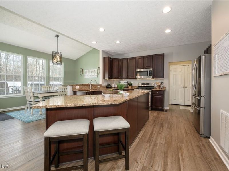 3910 Willow Way, Kent, OH 44240 Photo 10