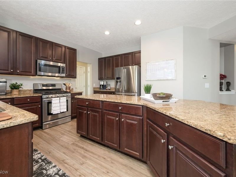 3910 Willow Way, Kent, OH 44240 Photo 12