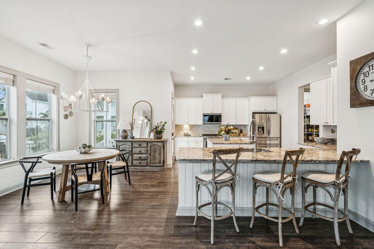 3621 Woodend Way Photo 18