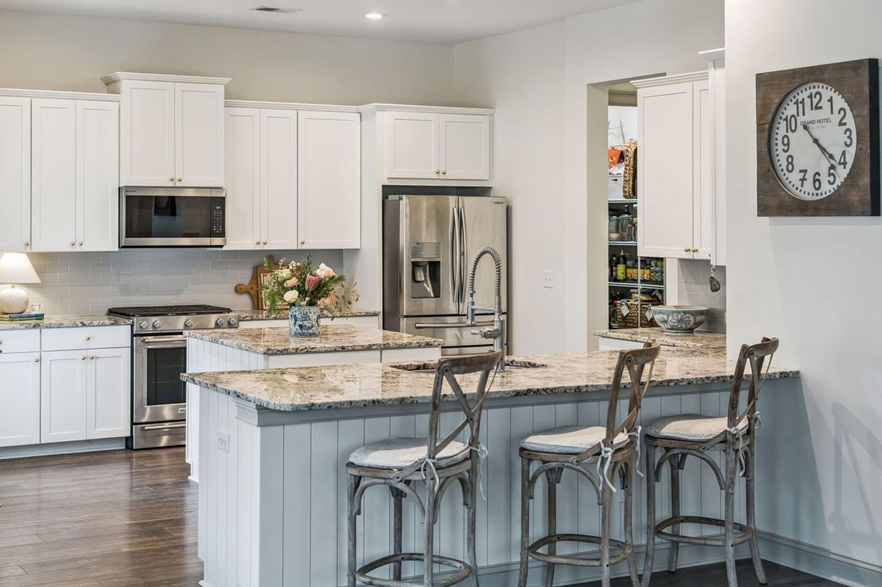 3621 Woodend Way Photo 19