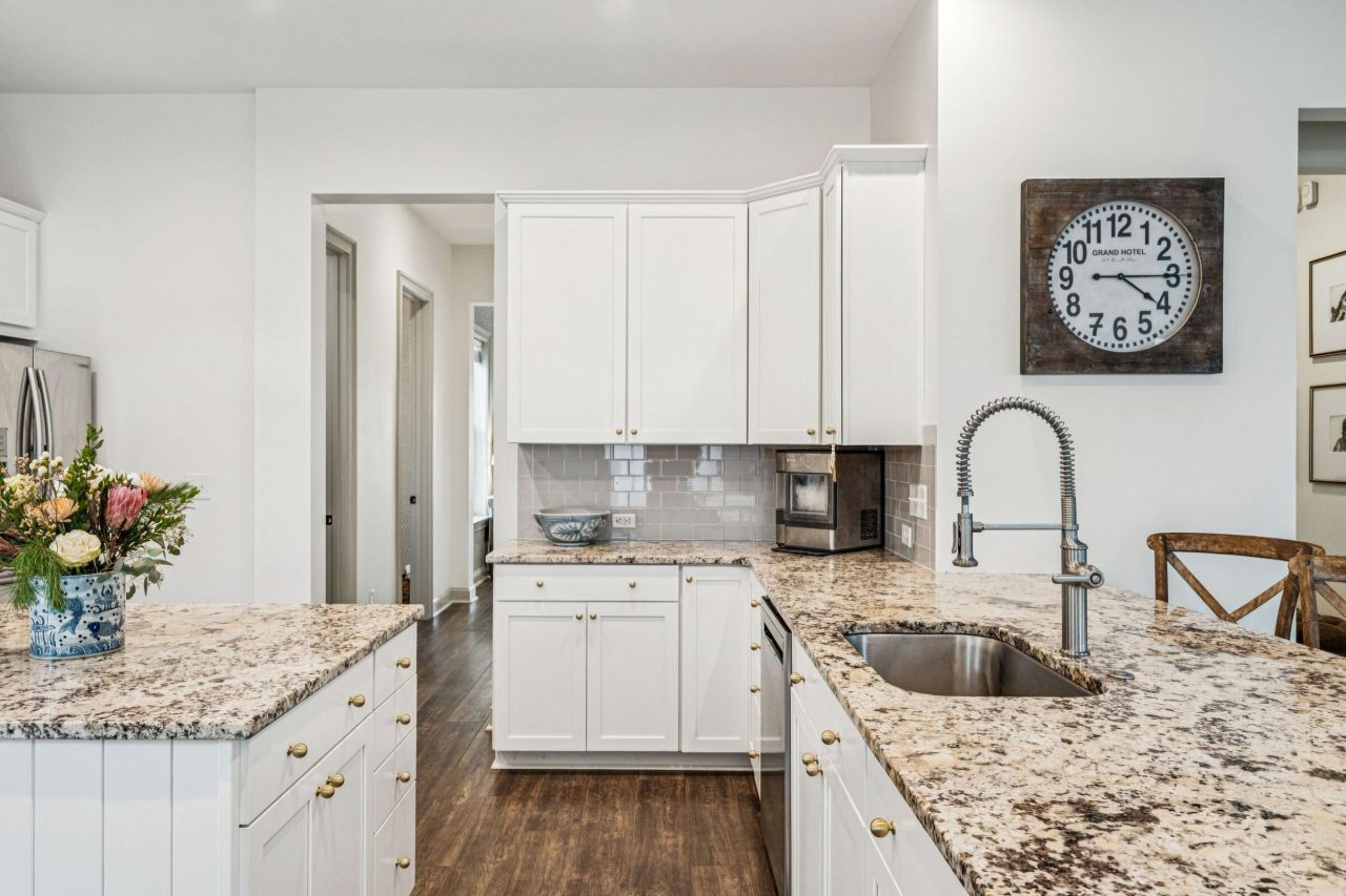 3621 Woodend Way Photo 20