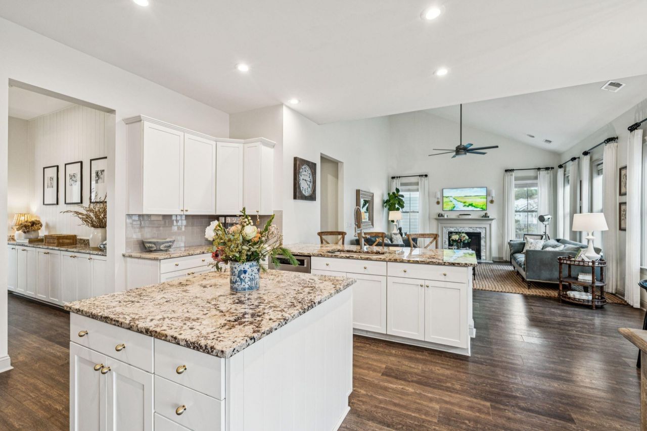 3621 Woodend Way Photo 21