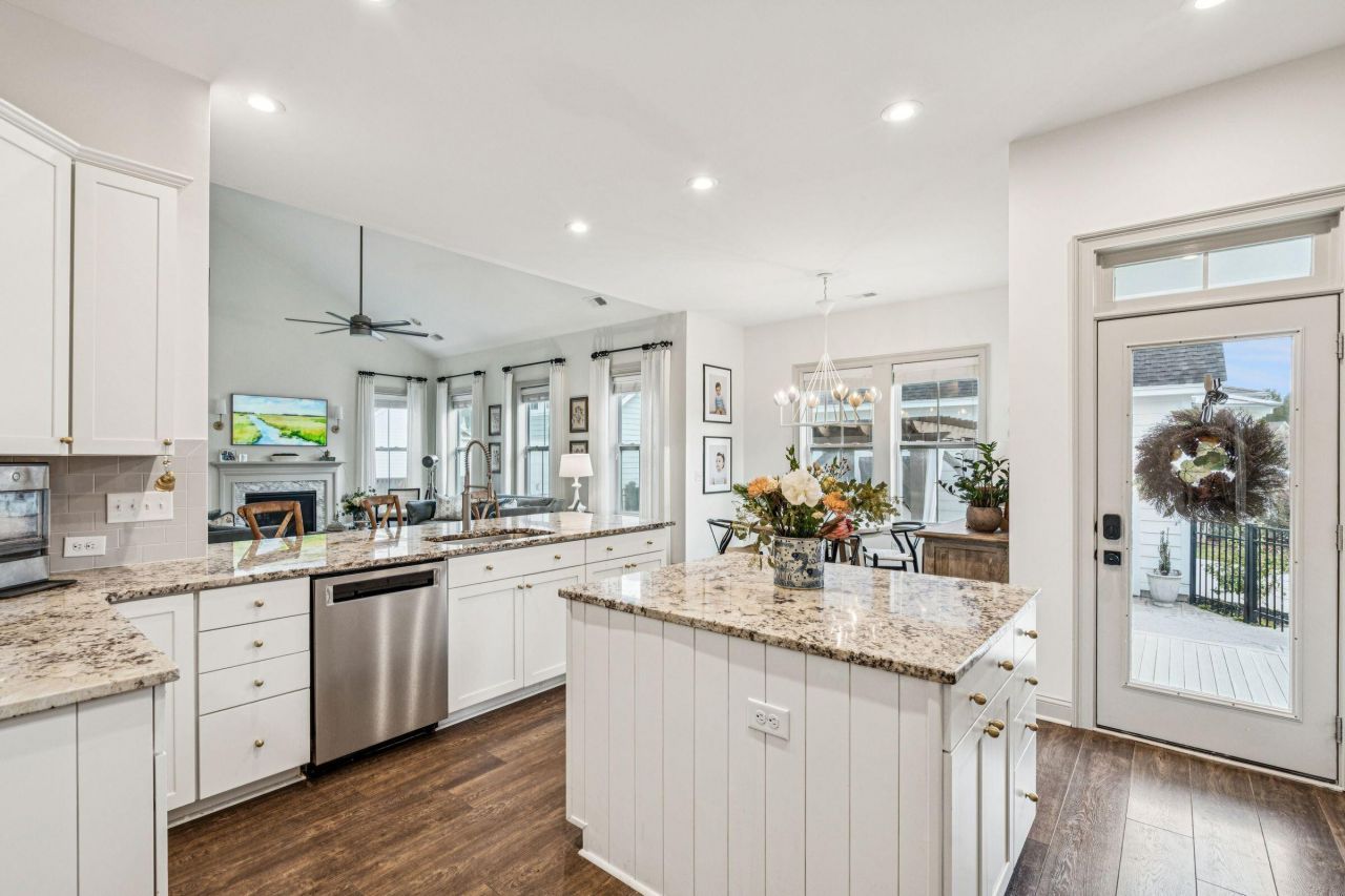 3621 Woodend Way Photo 25