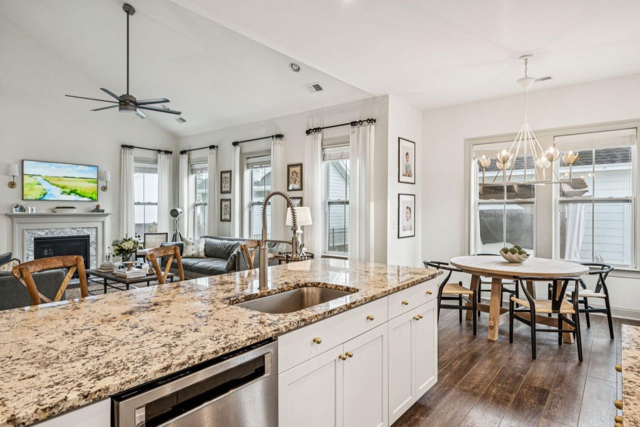 3621 Woodend Way Photo 26