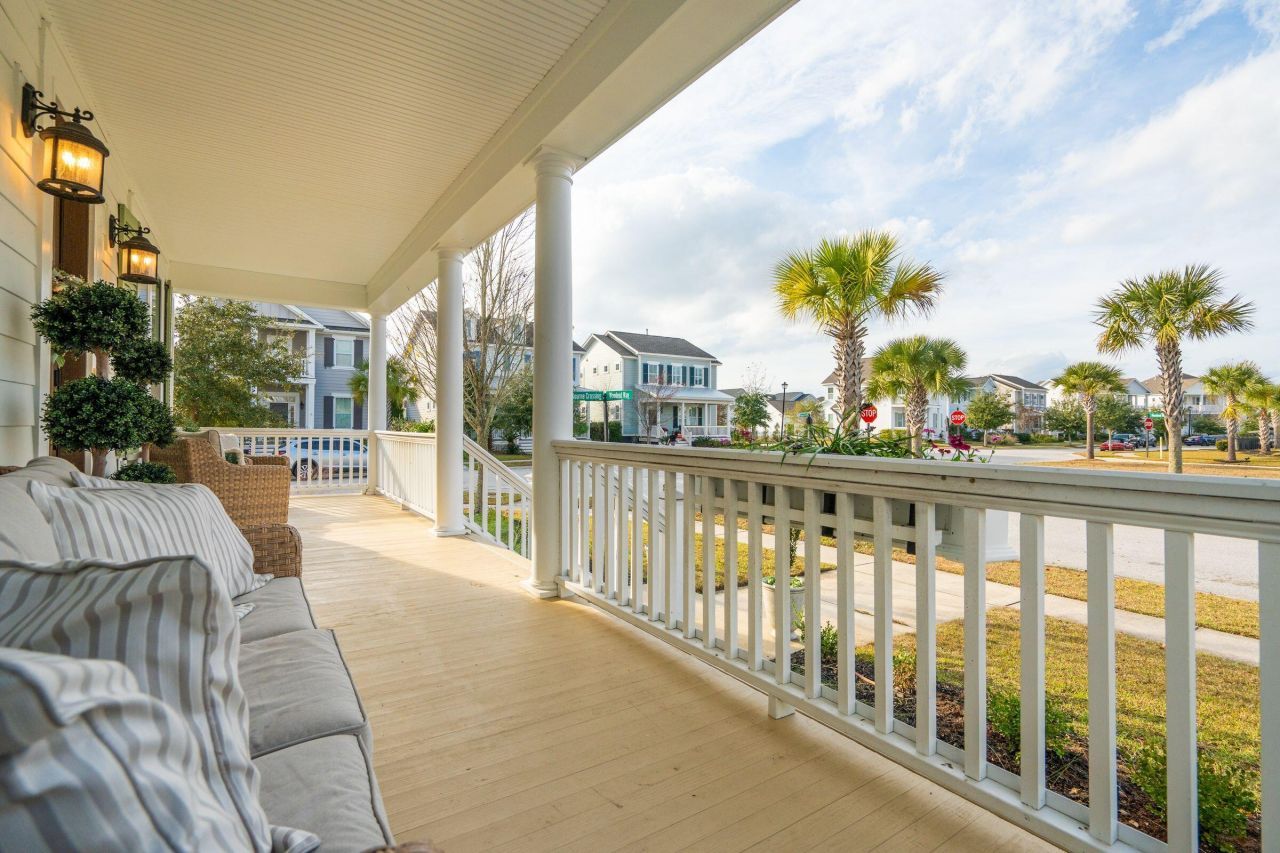 3621 Woodend Way Photo 9