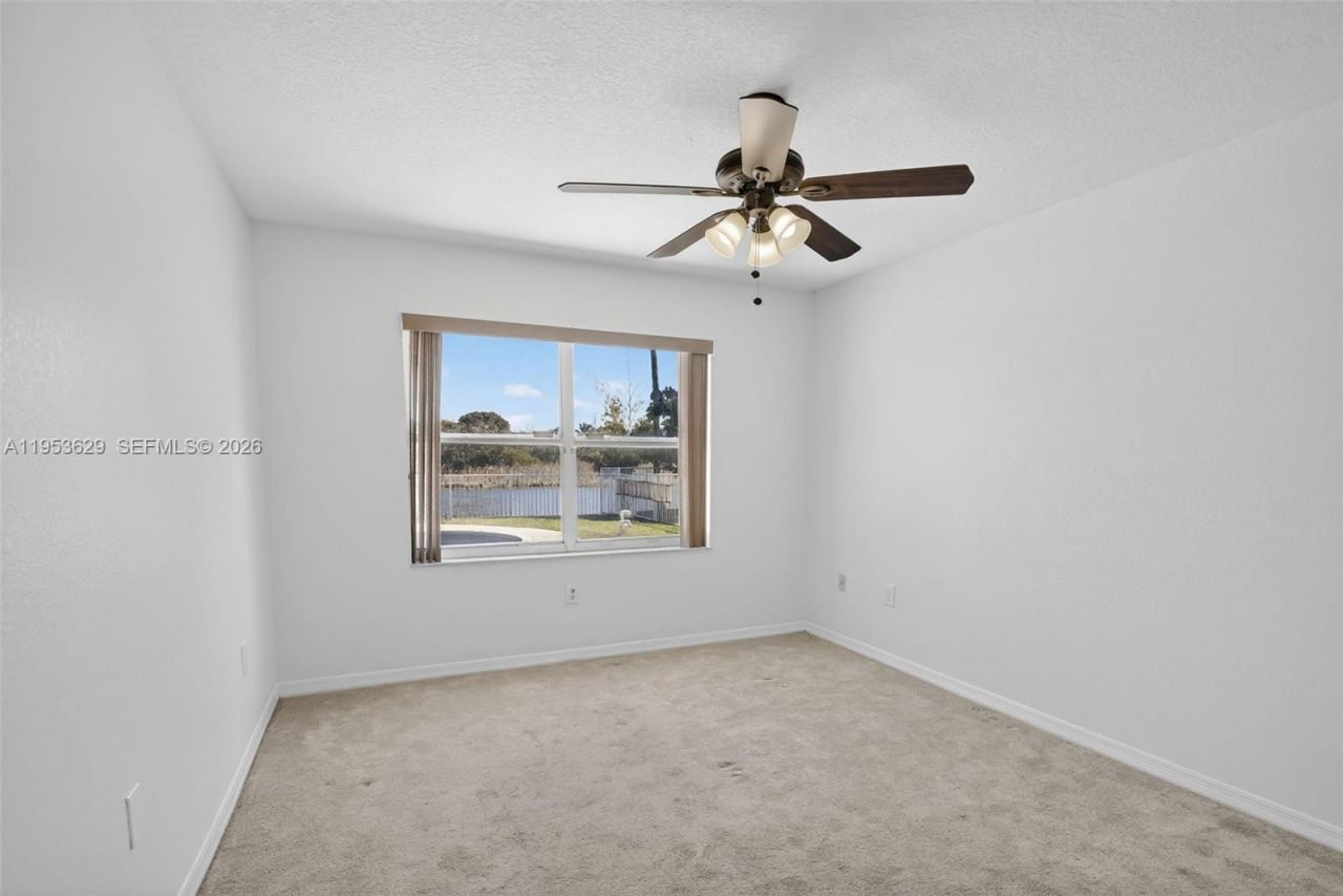 1303 NW 167th Ave, Pembroke Pines, FL 33028 Photo