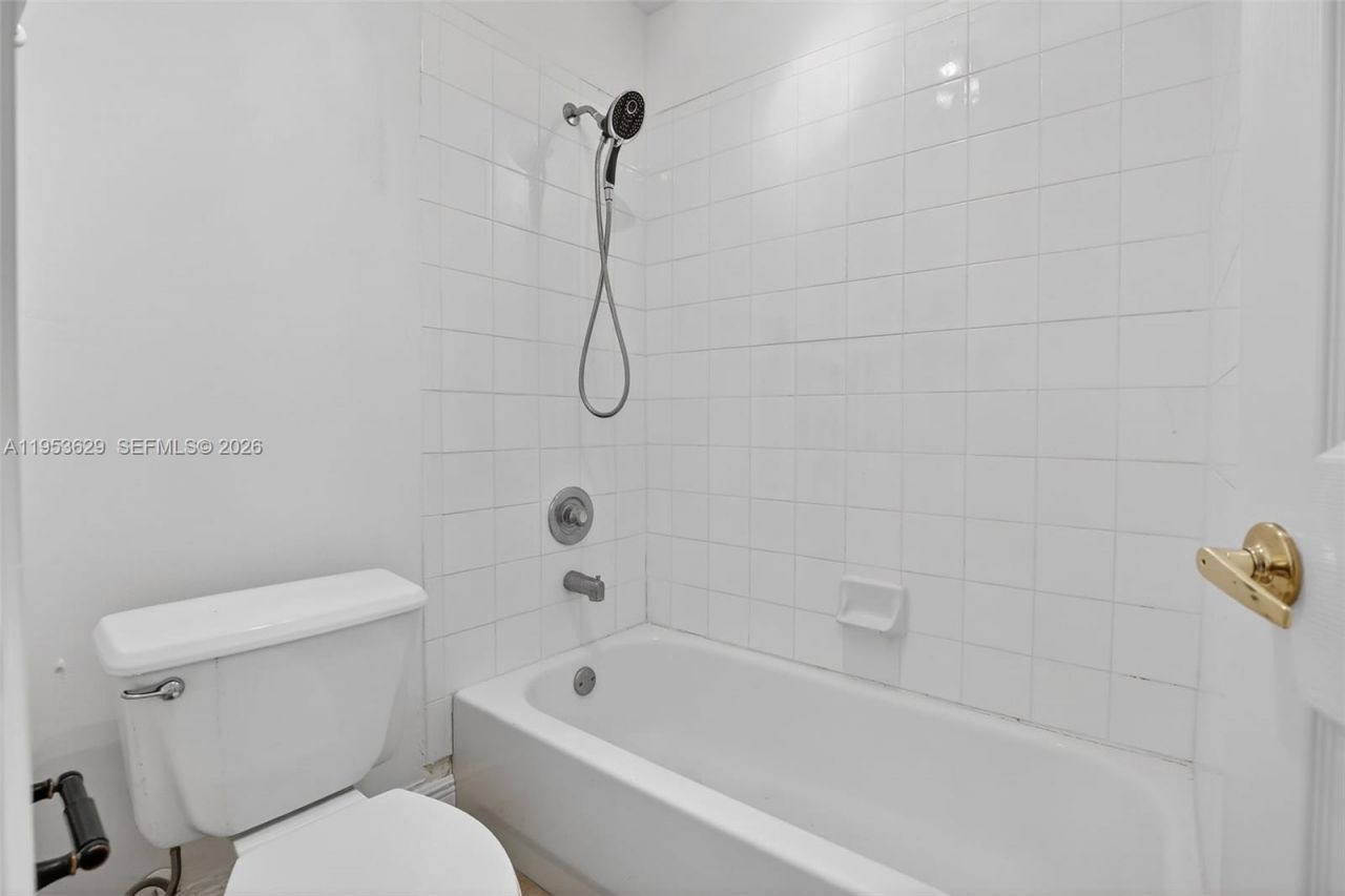 1303 NW 167th Ave, Pembroke Pines, FL 33028 Photo