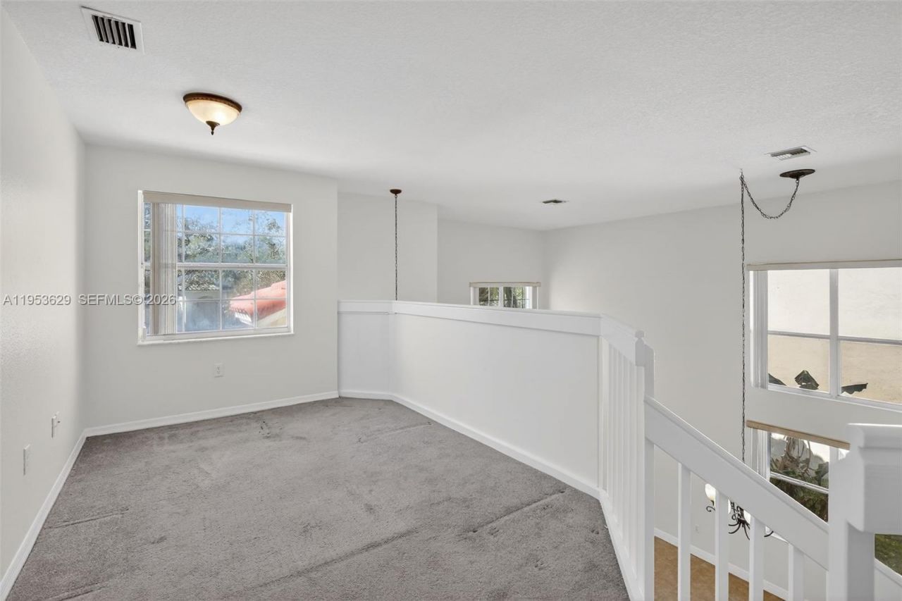 1303 NW 167th Ave, Pembroke Pines, FL 33028 Photo