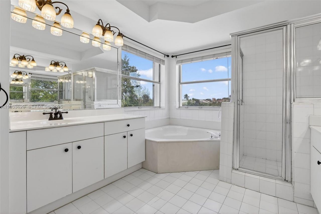 1303 NW 167th Ave, Pembroke Pines, FL 33028 Photo