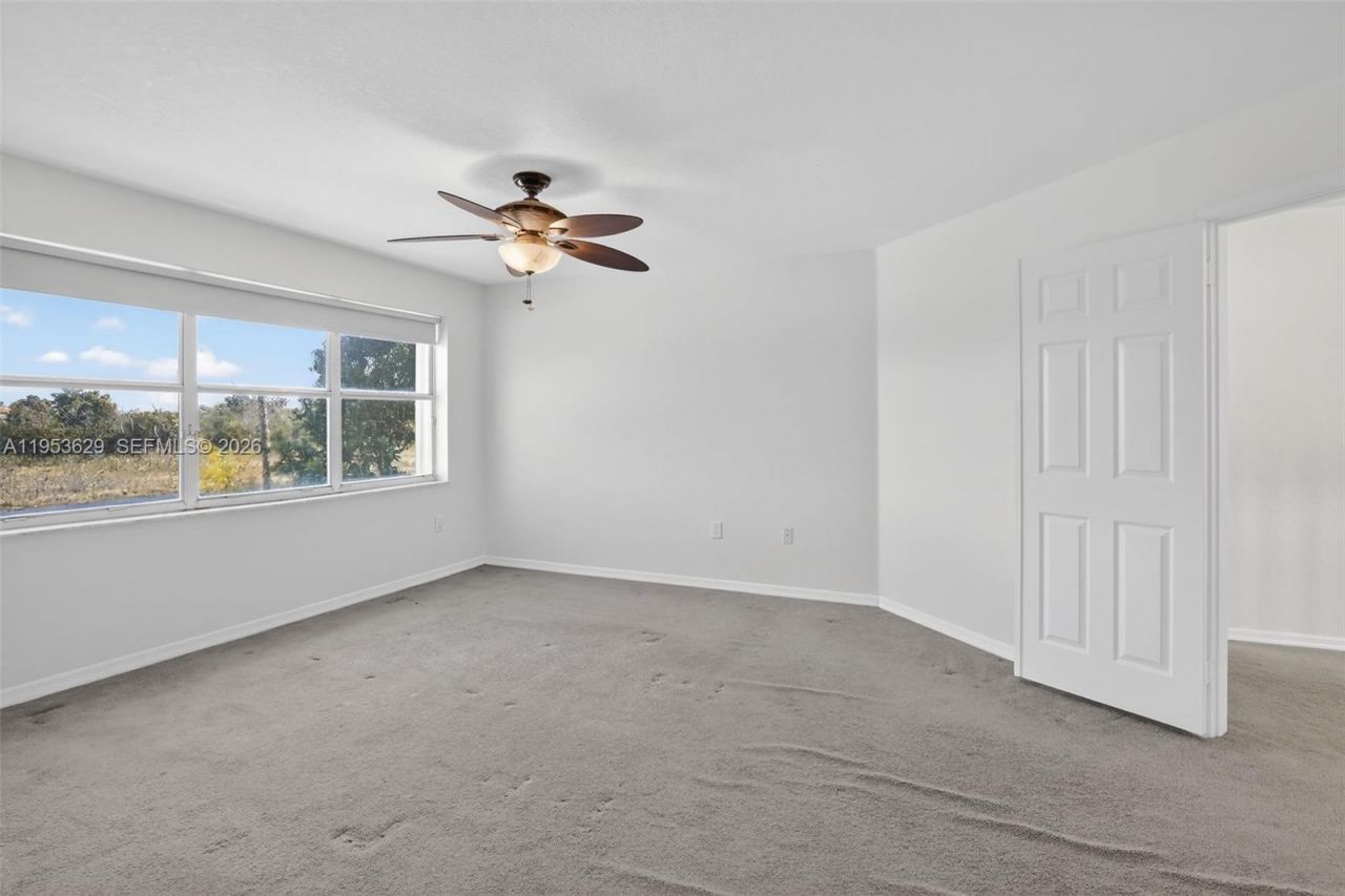 1303 NW 167th Ave, Pembroke Pines, FL 33028 Photo