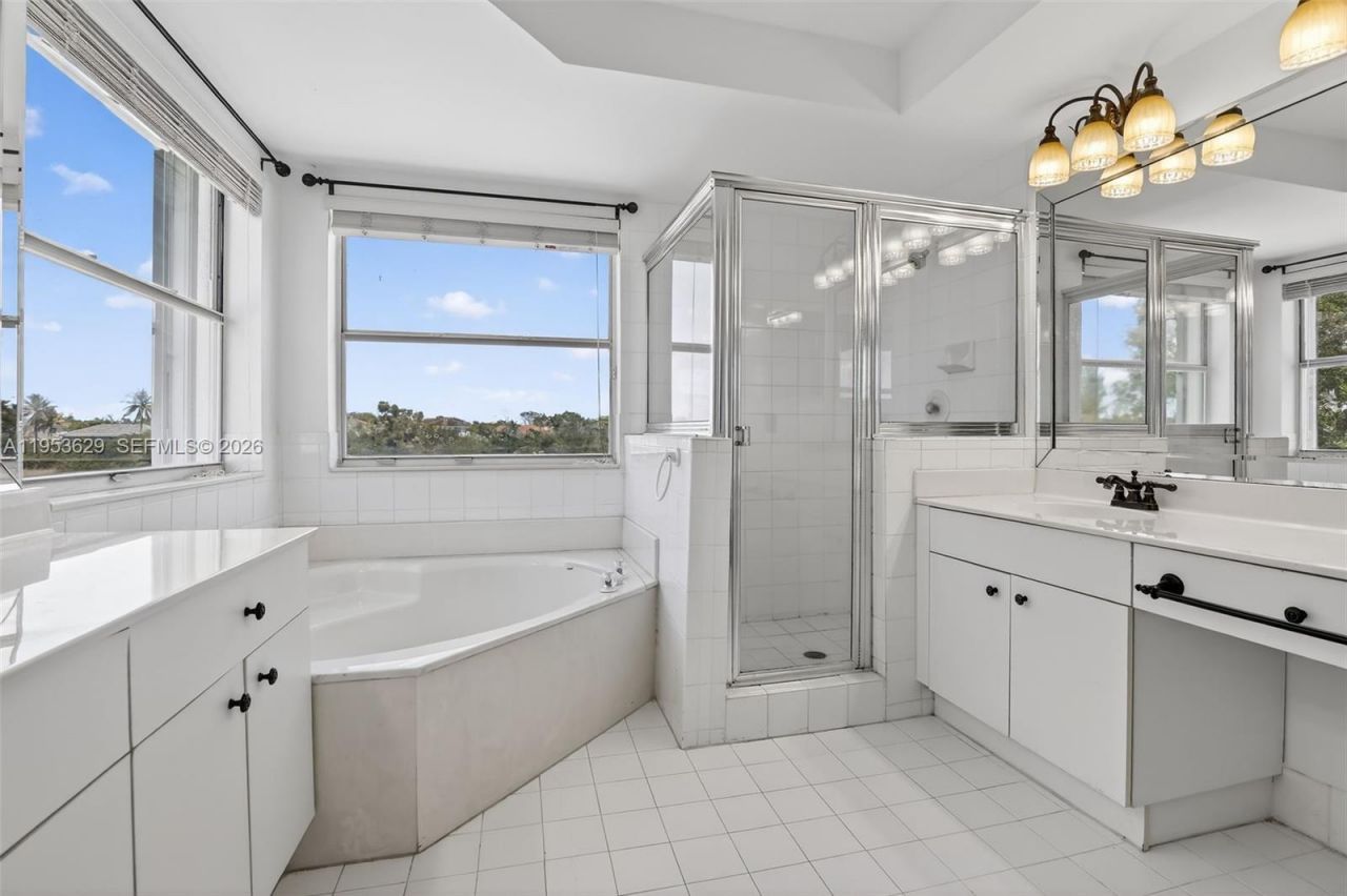 1303 NW 167th Ave, Pembroke Pines, FL 33028 Photo