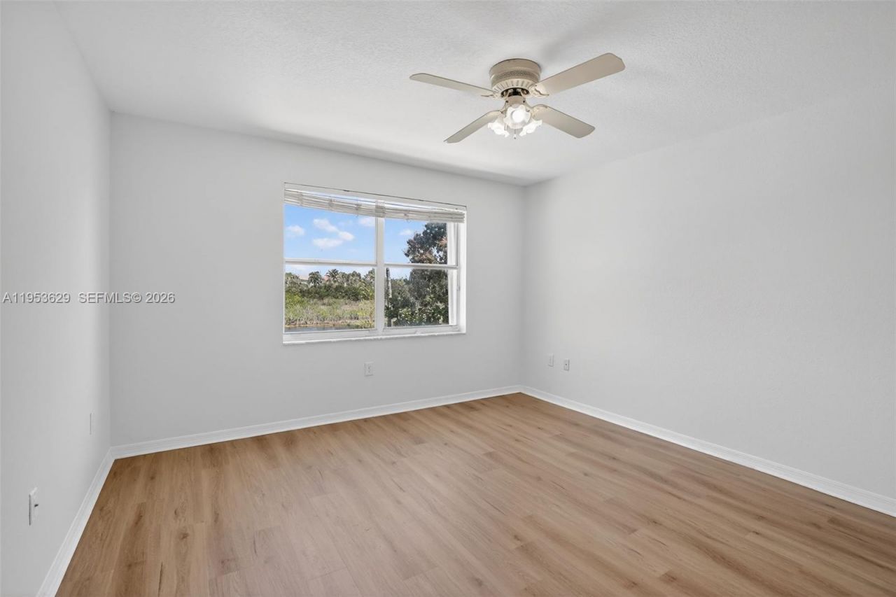 1303 NW 167th Ave, Pembroke Pines, FL 33028 Photo