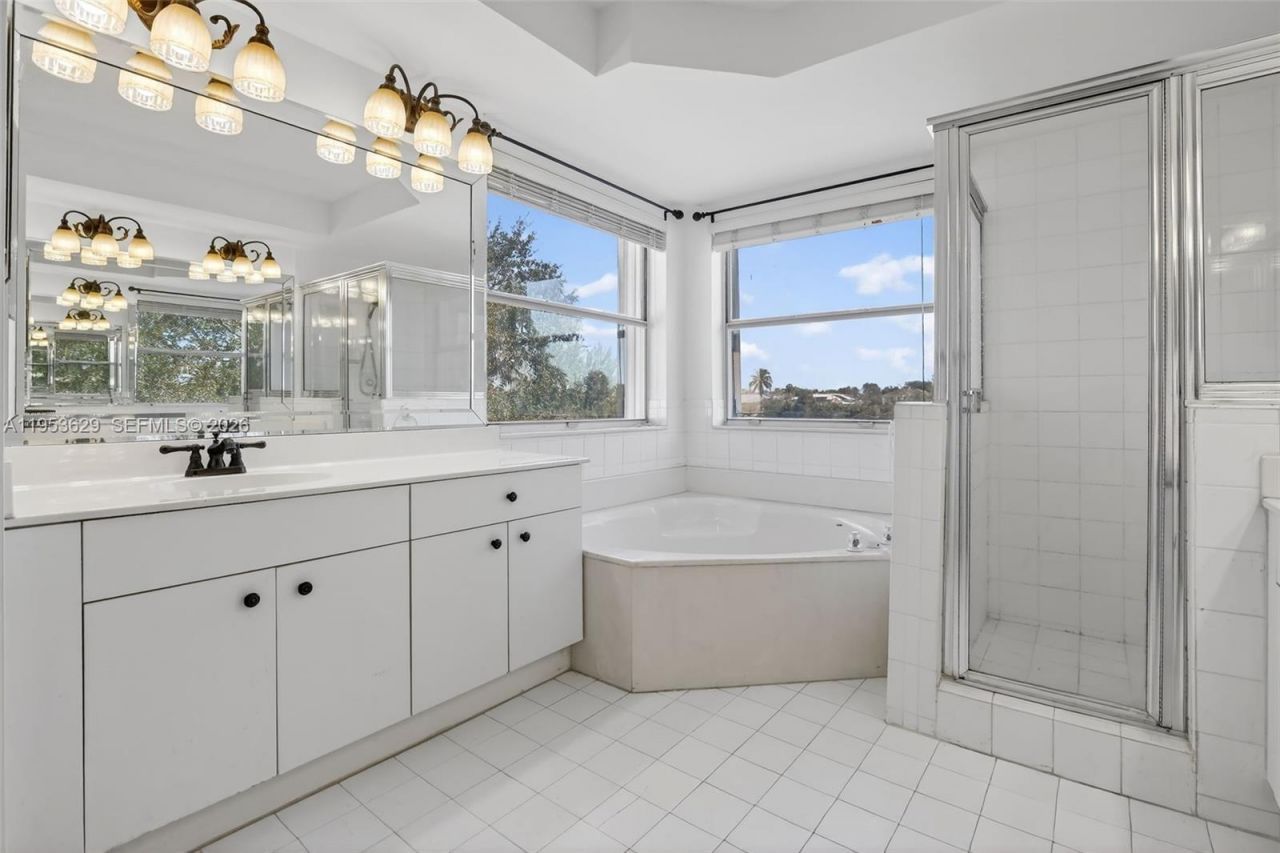 1303 NW 167th Ave, Pembroke Pines, FL 33028 Photo