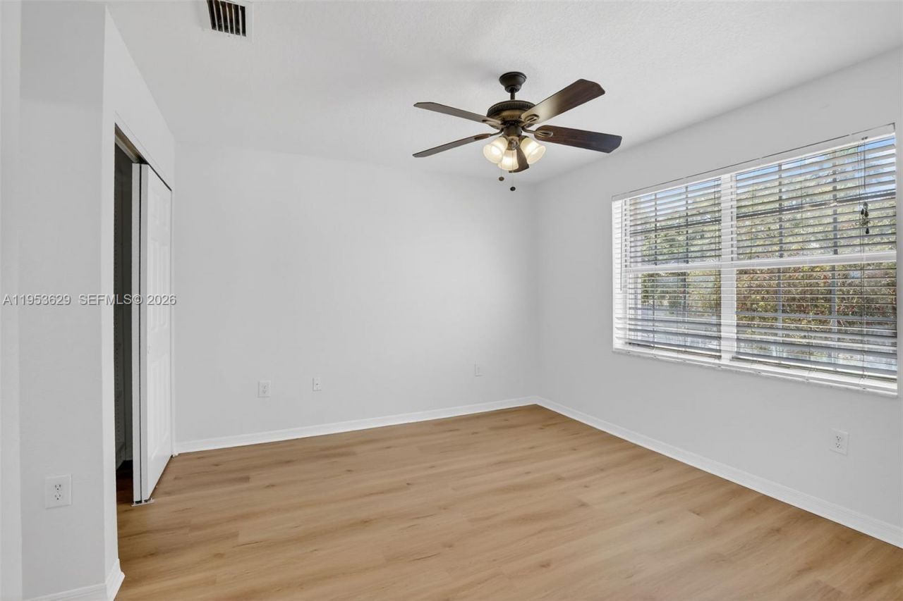 1303 NW 167th Ave, Pembroke Pines, FL 33028 Photo