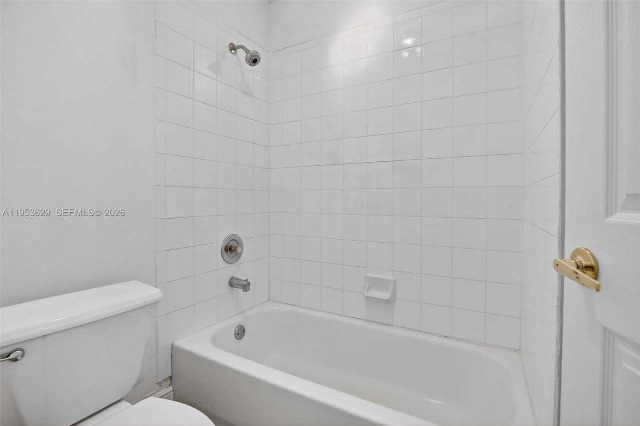 1303 NW 167th Ave, Pembroke Pines, FL 33028 Photo