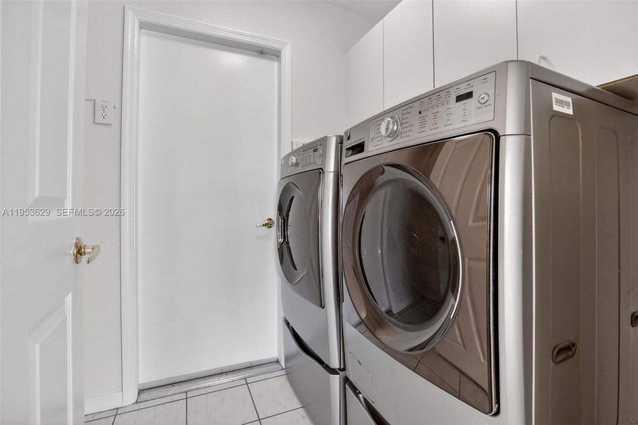 1303 NW 167th Ave, Pembroke Pines, FL 33028 Photo