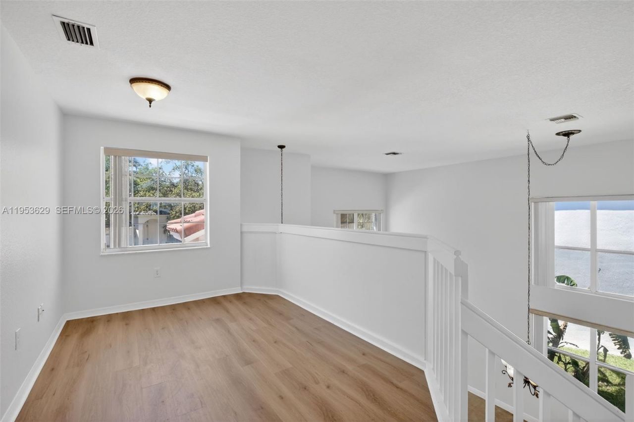 1303 NW 167th Ave, Pembroke Pines, FL 33028 Photo