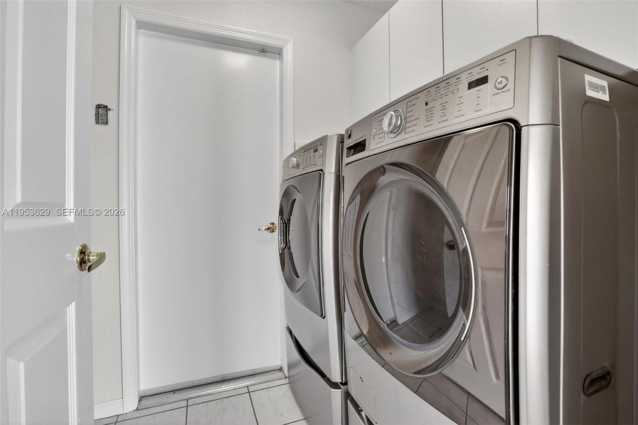 1303 NW 167th Ave, Pembroke Pines, FL 33028 Photo