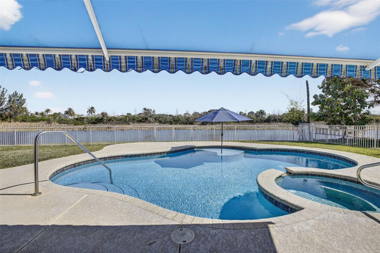 1303 NW 167th Ave, Pembroke Pines, FL 33028 Photo