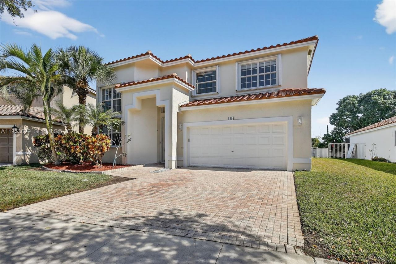 1303 NW 167th Ave, Pembroke Pines, FL 33028 Photo