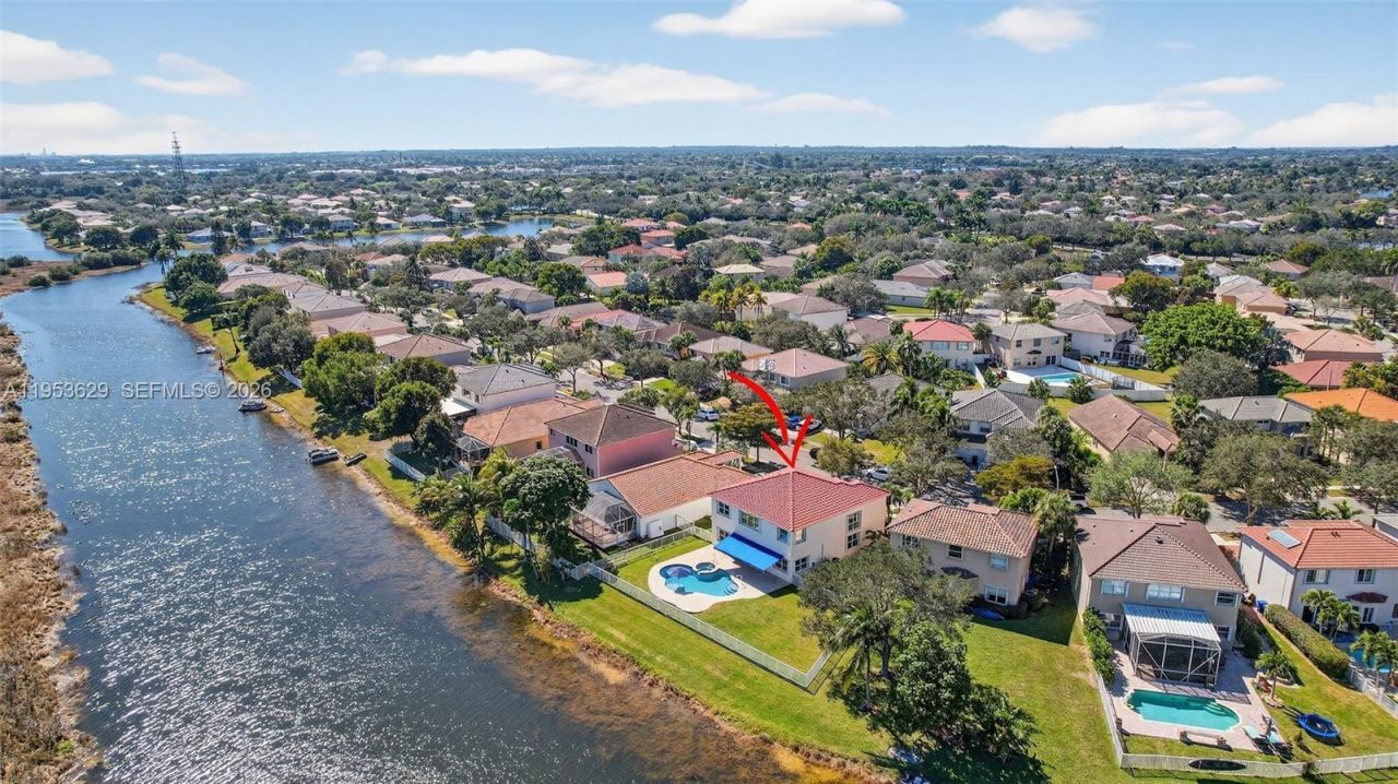 1303 NW 167th Ave, Pembroke Pines, FL 33028 Photo