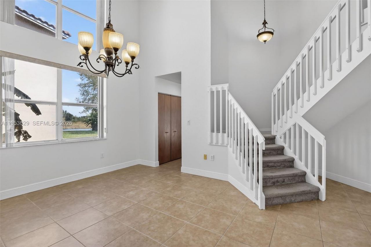 1303 NW 167th Ave, Pembroke Pines, FL 33028 Photo