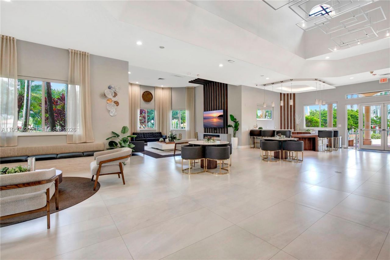 1303 NW 167th Ave, Pembroke Pines, FL 33028 Photo