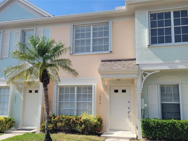 16679 Hemingway Dr, Weston, FL 33326