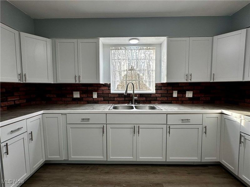 2526 Valley View Drive, Belpre, OH 45714 Photo 12