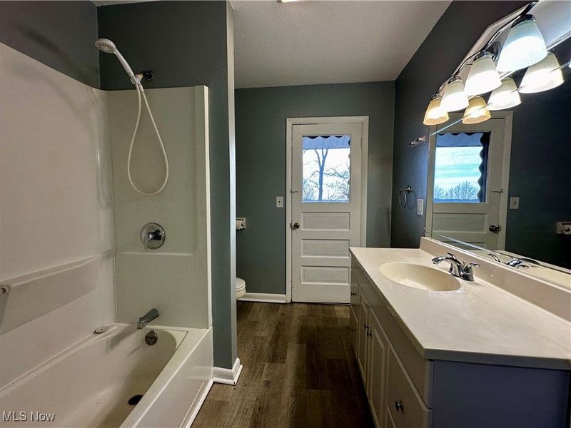 2526 Valley View Drive, Belpre, OH 45714 Photo 31