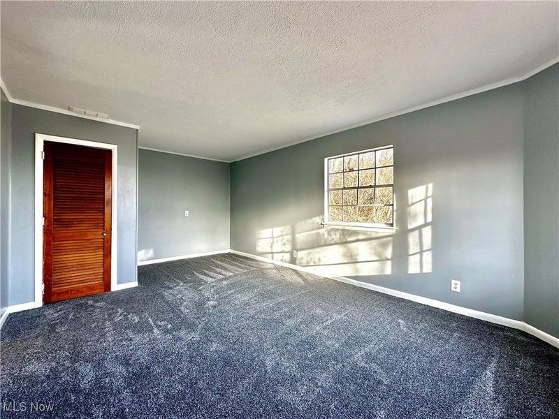 2526 Valley View Drive, Belpre, OH 45714 Photo 5