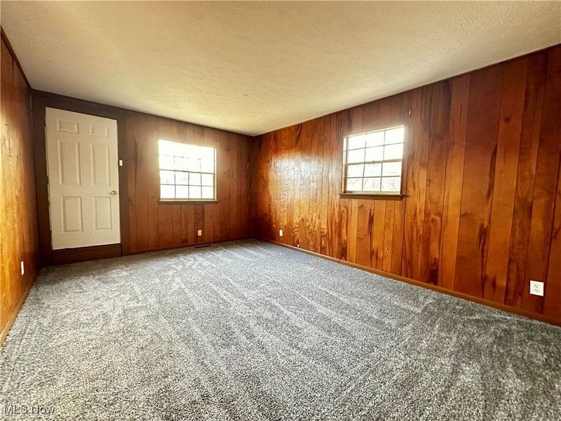 2526 Valley View Drive, Belpre, OH 45714 Photo 9