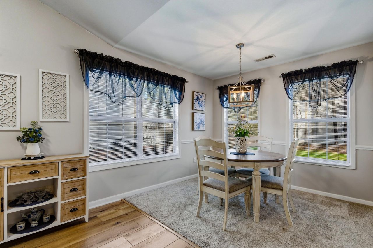 496 Charter Dr. Photo 11