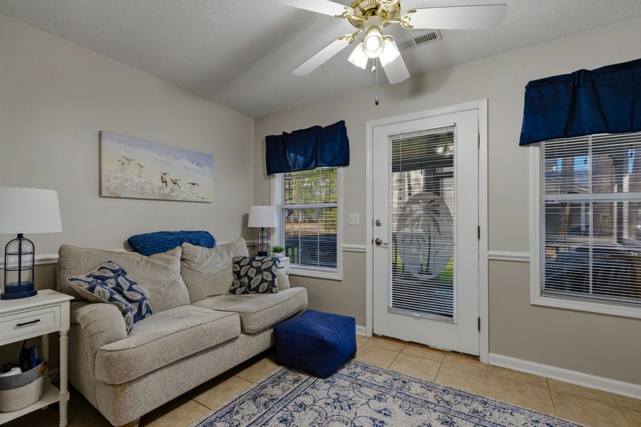 496 Charter Dr. Photo 13