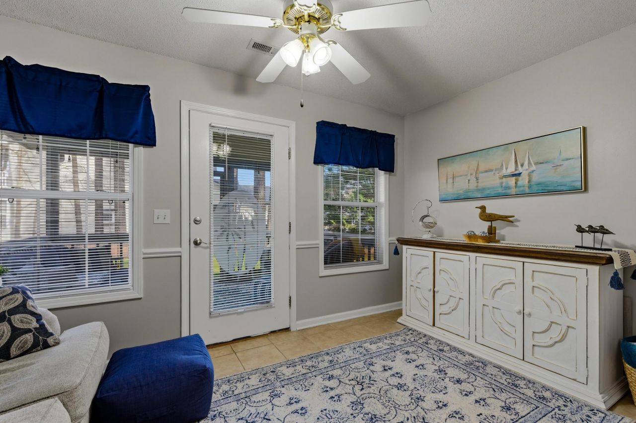 496 Charter Dr. Photo 14