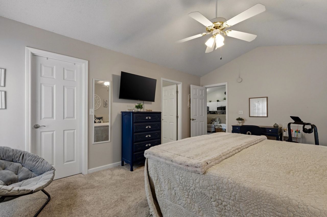 496 Charter Dr. Photo 16