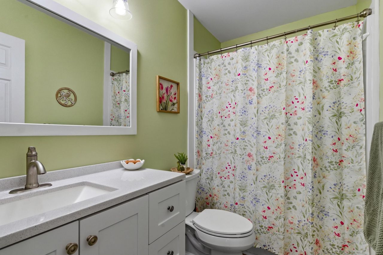 496 Charter Dr. Photo 19