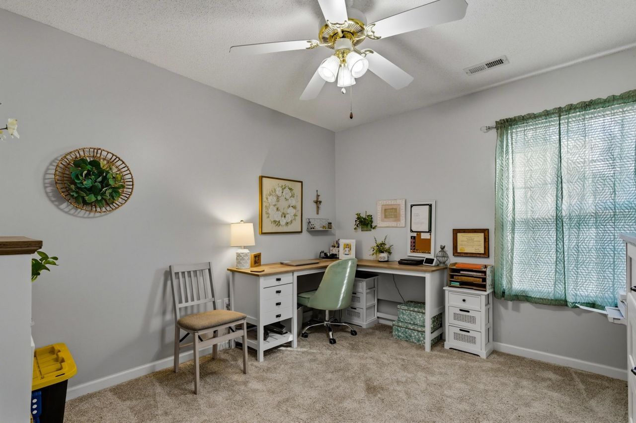 496 Charter Dr. Photo 20