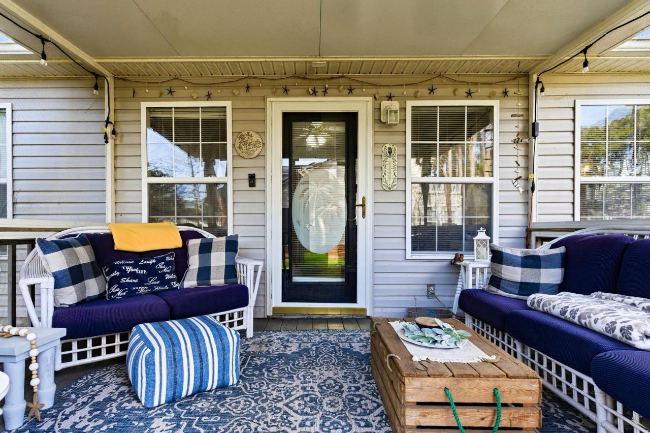 496 Charter Dr. Photo 22