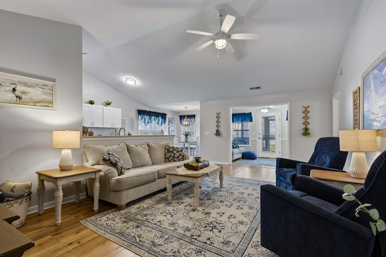 496 Charter Dr. Photo 5