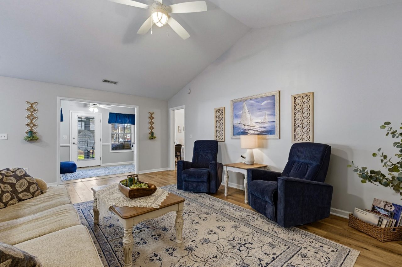 496 Charter Dr. Photo 6