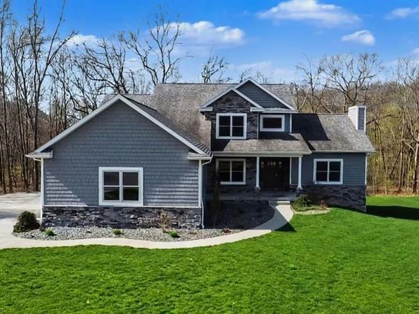 1281 Victoria Lane, Fenton Twp, MI 48430