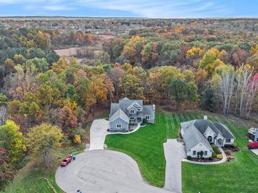 1281 Victoria Lane, Fenton Twp, MI 48430