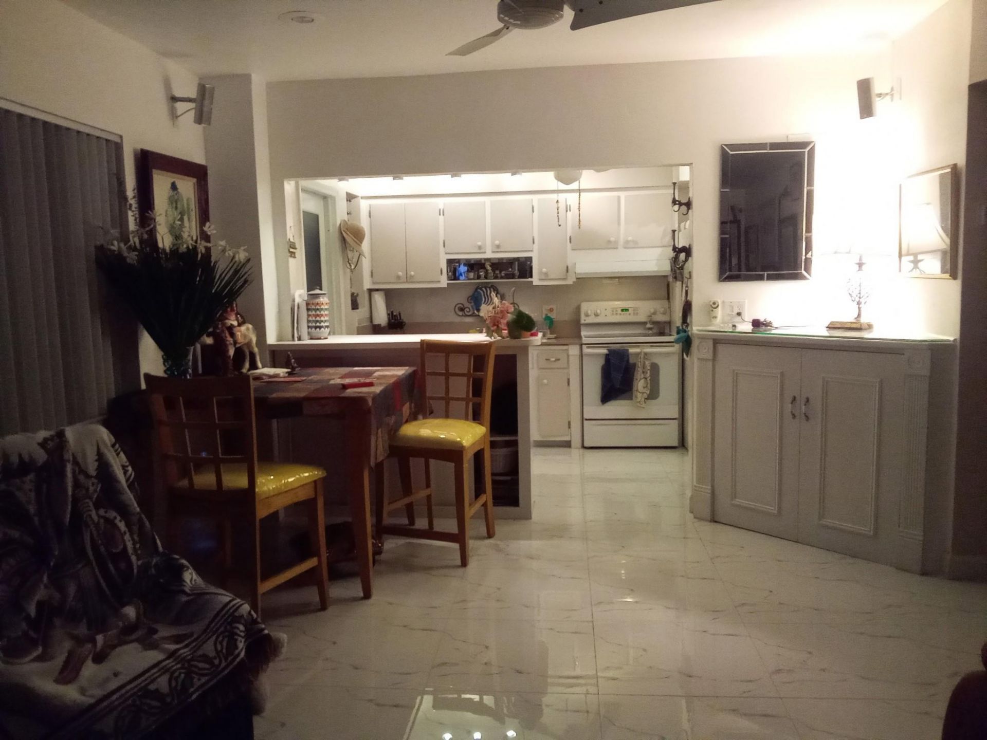 462 Golden Isles Drive, Unit 110, Hallandale Beach, FL 33009 Photo