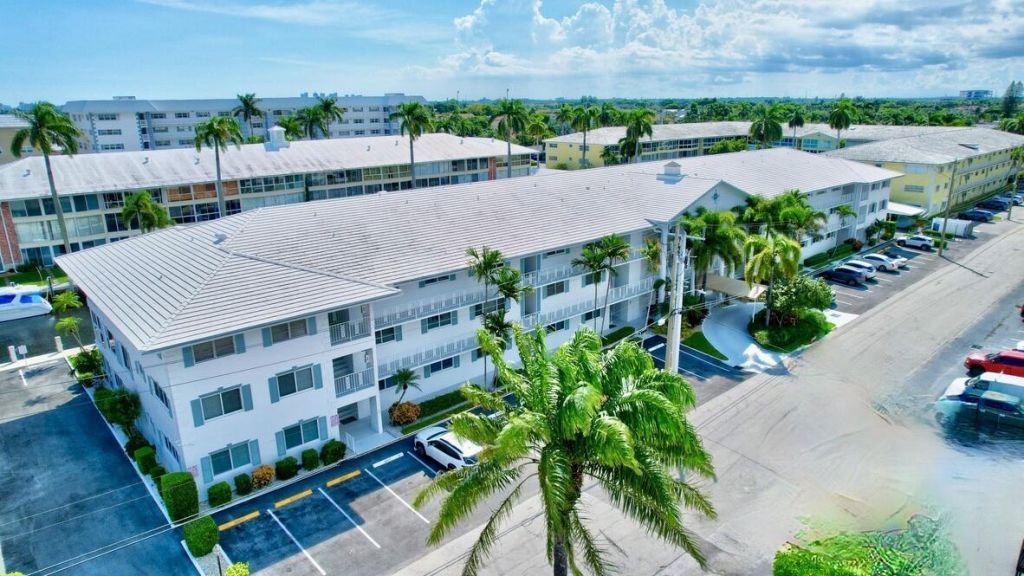 3050 NE 48th Street, Unit 107, Fort Lauderdale, FL 33308 Photo