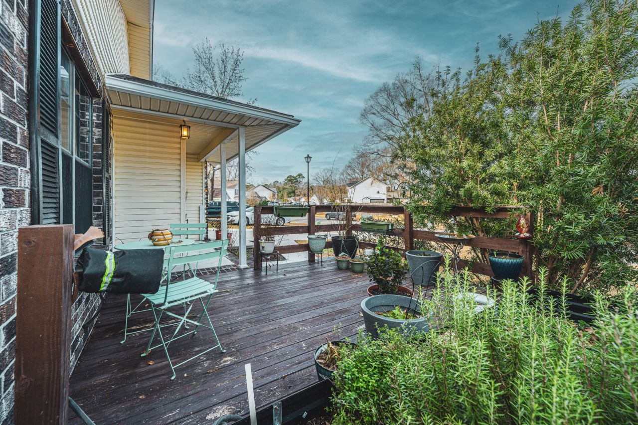 1221 Jeanna Street Photo 7