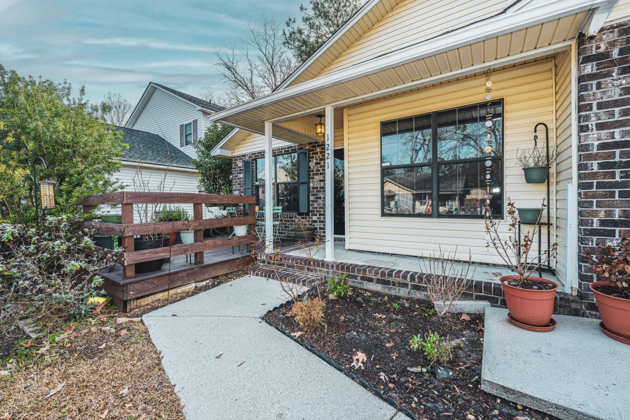 1221 Jeanna Street Photo 8