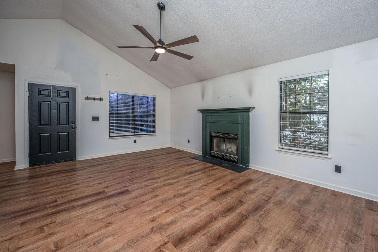 1221 Jeanna Street Photo 9