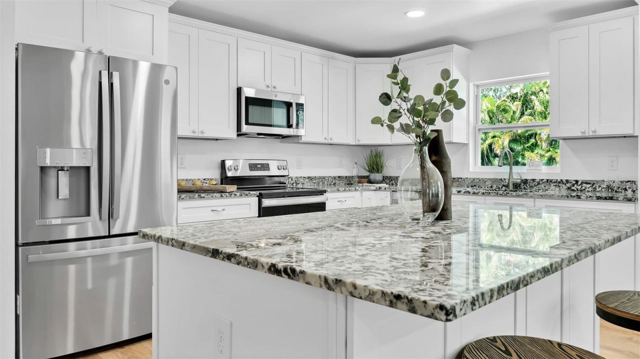 4694 Yarmouth Avenue S, Saint Petersburg, FL 33711 Photo